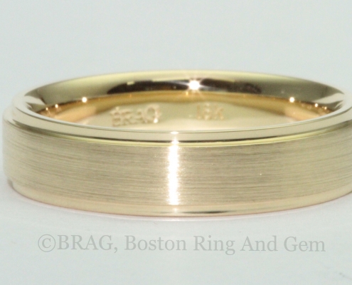 Men's Gold Traditional Wedding Band
