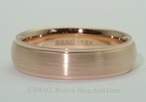 7mm wide, 18k rose gold men's wedding ring, flat woith stepd edge, matte center and high polish edge