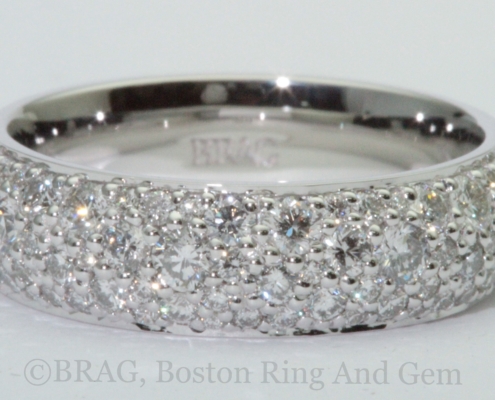 Mozaic pavé diamond and platinum ring