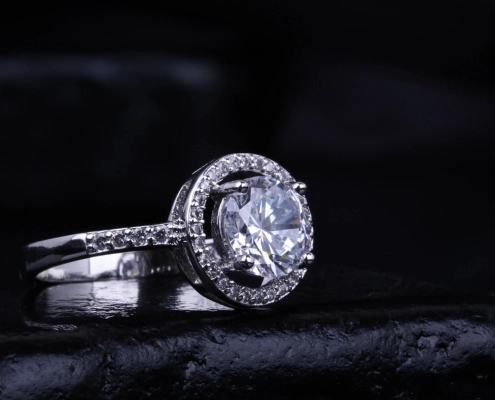 Ring in 2025 with the perfect proposal: How to choose an engagement ring