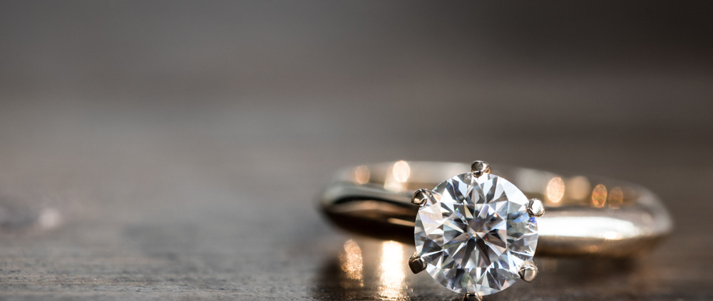 Does the Engagement Ring Go Before the Wedding Band?