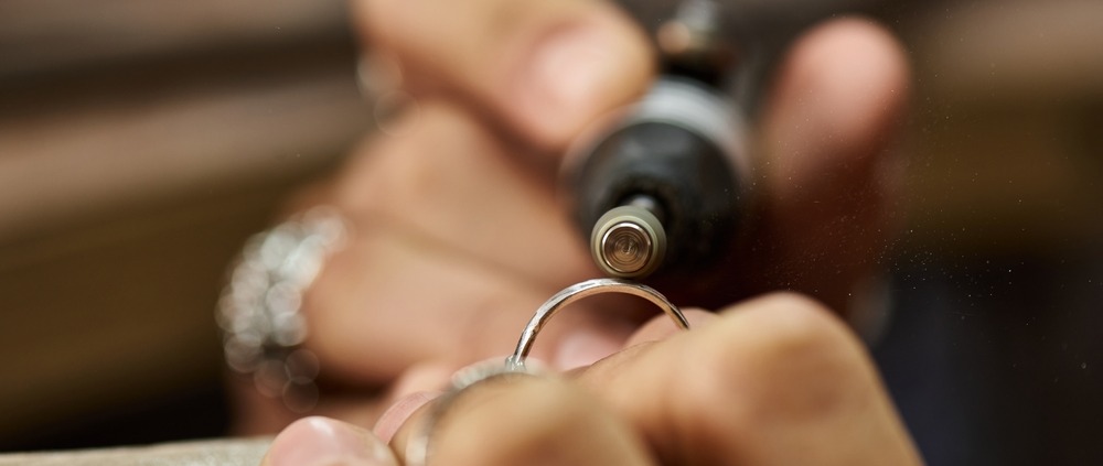 How To Customize Your Engagement Ring