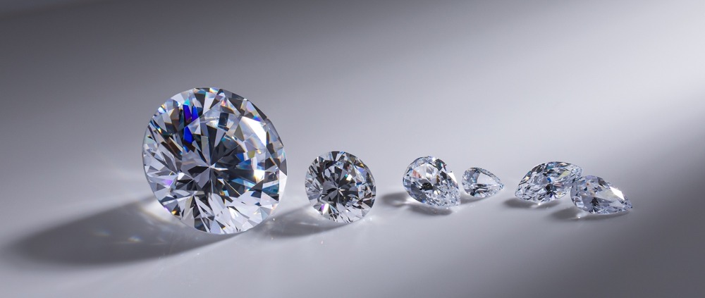 What is a Good Size Diamond for an Engagement Ring?