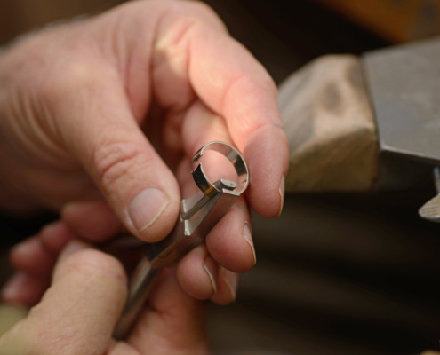 Professional Resizing: How Can Jewelers Make Rings Bigger and Ring Resize Techniques