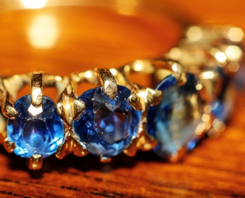 Vintage,family,heirloom,jewelry,,yellow,gold,band,,gorgeous,blue,faceted